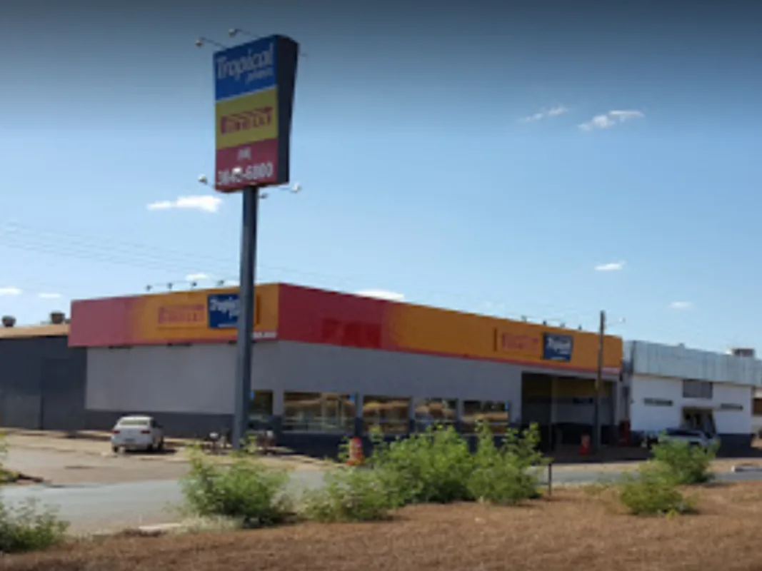 Fachada da Loja Tropical Pneus ACREUNA